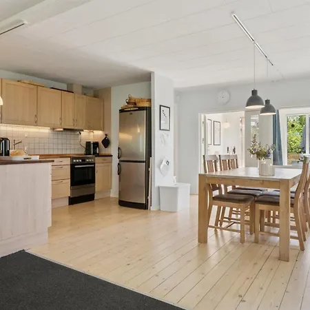 Omund - 600m To The Fjord By Interhome Feriehus